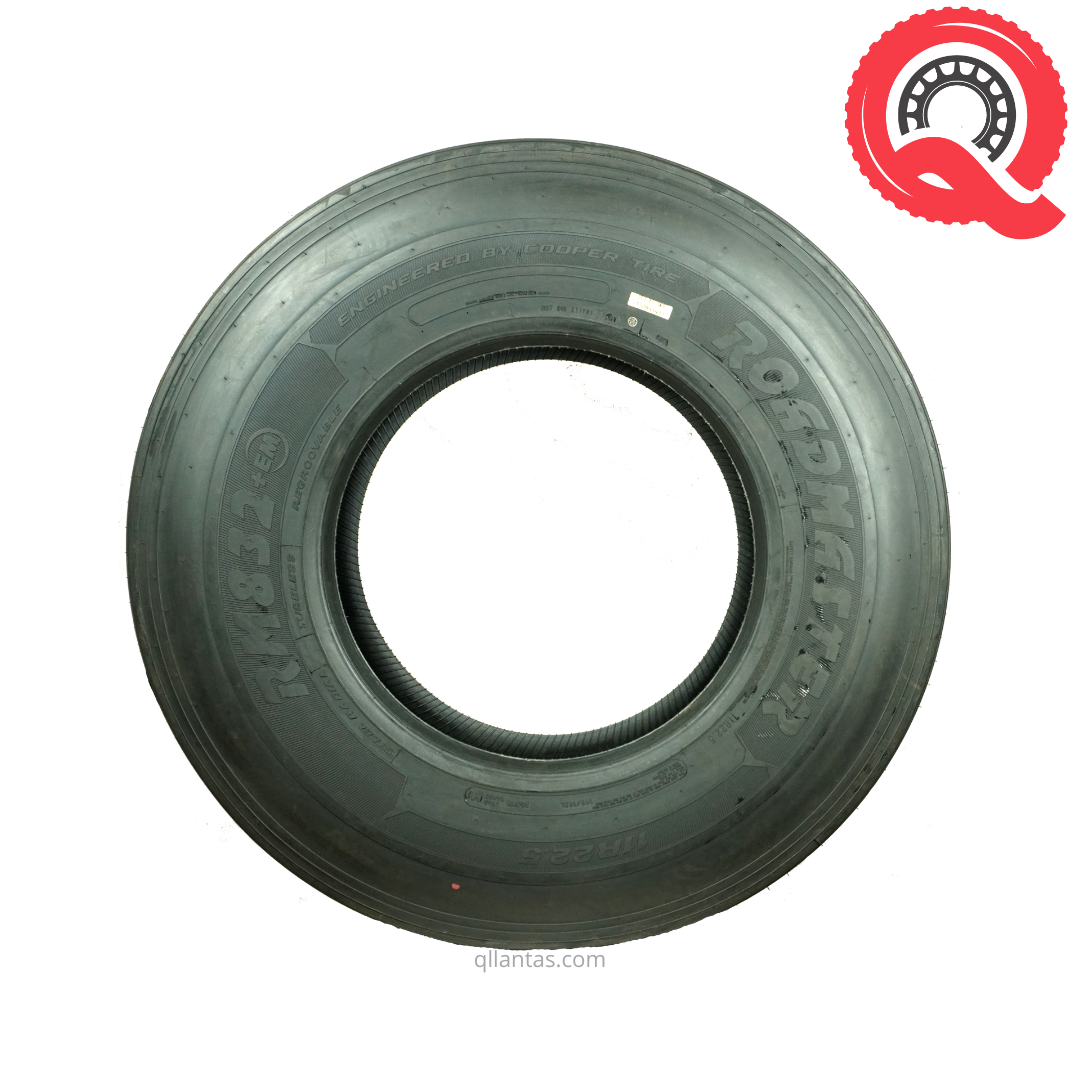 11R24.5 ROADMASTER RM832