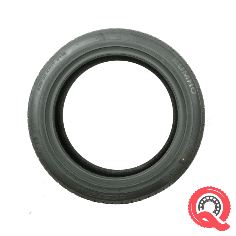 225-45R17 KUMHO HS51